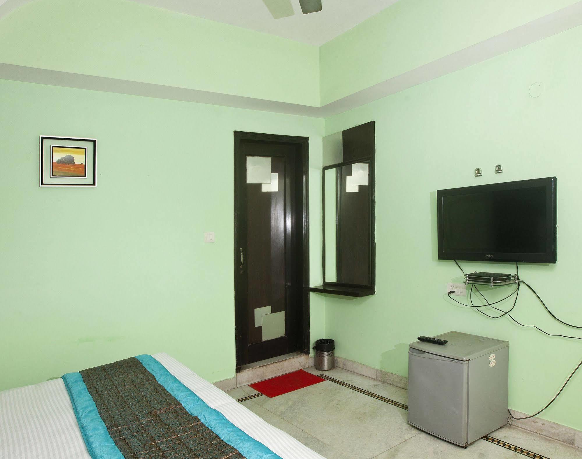 Hotel Ananda Delhi Kültér fotó